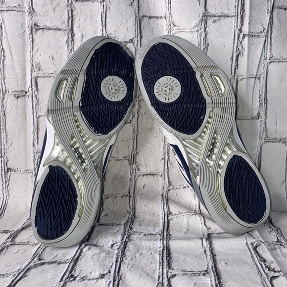 New Balance 1005 Women’s White Blue Tennis Running Shoes Size 13 main image 2